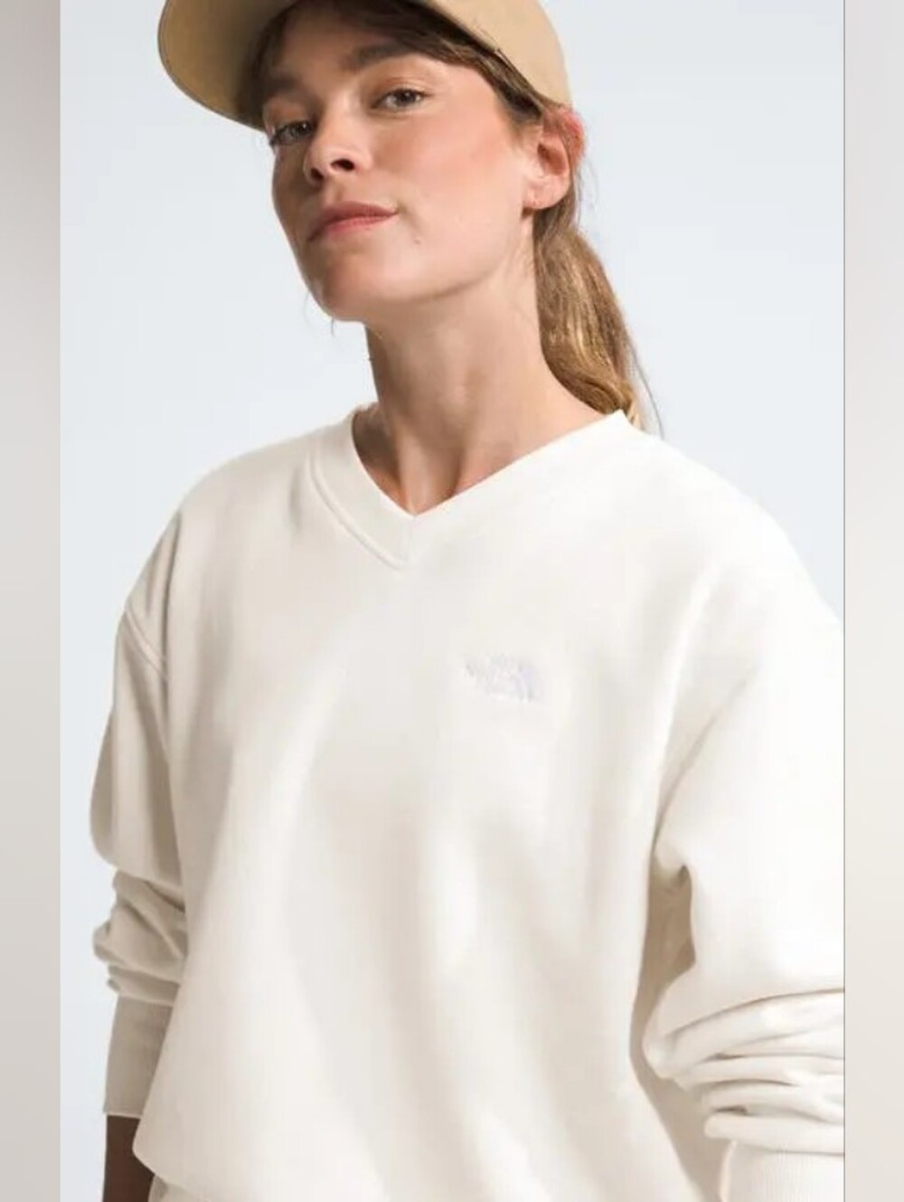 The North Face Women's Ivory V-Neck Pullover Sweater